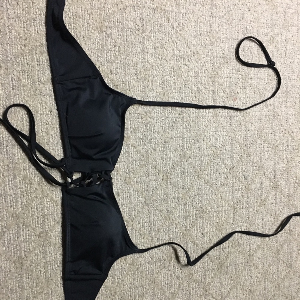 Women’s bathing suit top